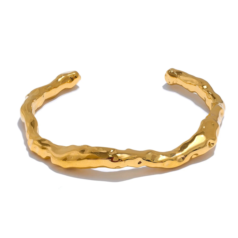 Bracelet manchette texture marteau plaqué or véritable