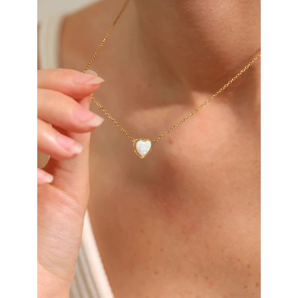 Collier pendentif cœur Opale naturelle