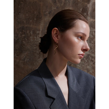 Boucles d'oreilles longues clous géométriques plaqué or véritable