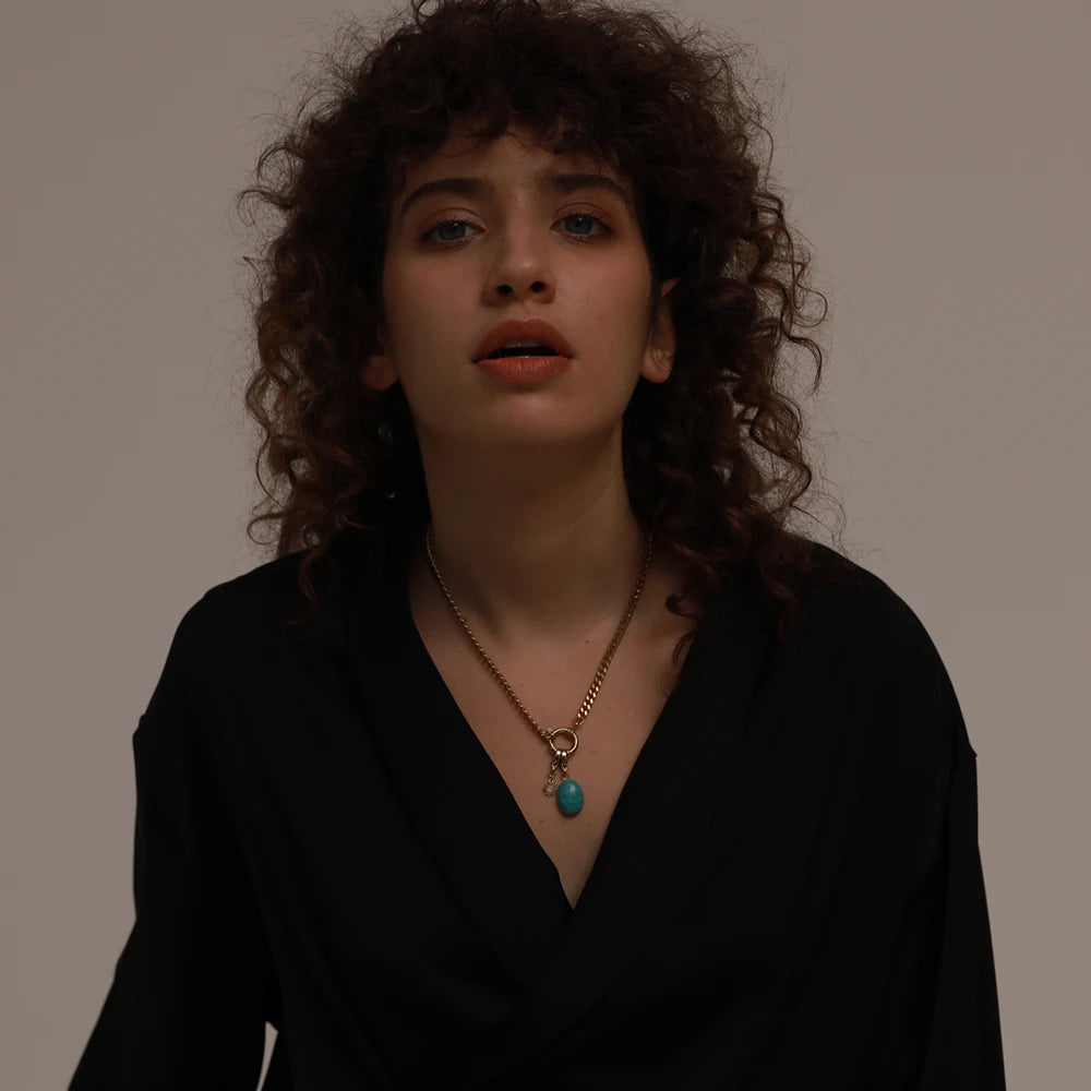 Collier chaîne étoile pierre bleue