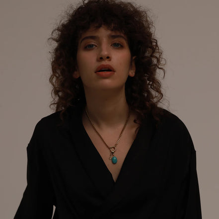 Collier chaîne étoile pierre bleue