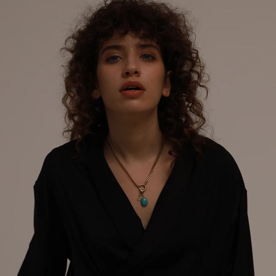 Collier chaîne étoile pierre bleue