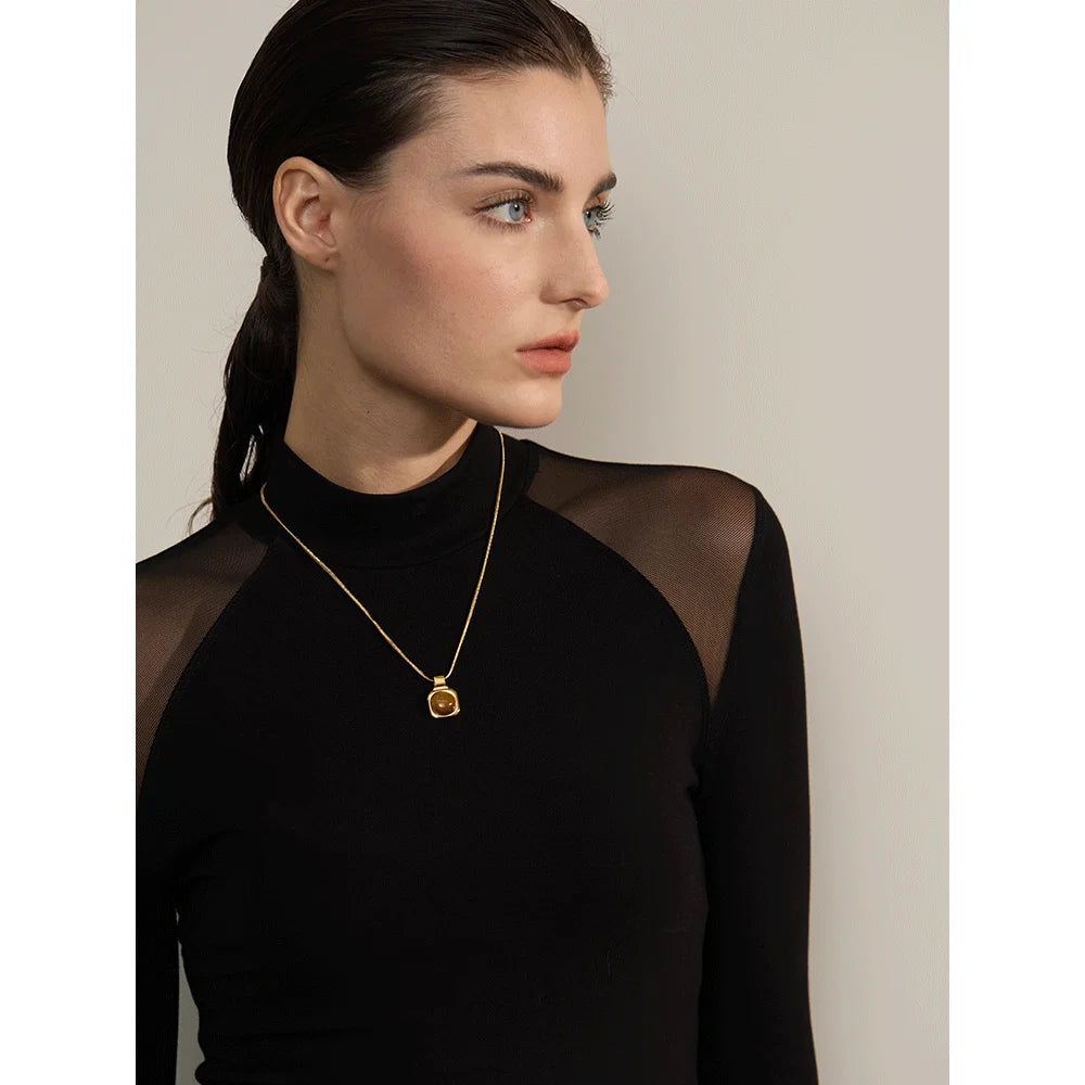 Collier pendentif carré pierre de tigre