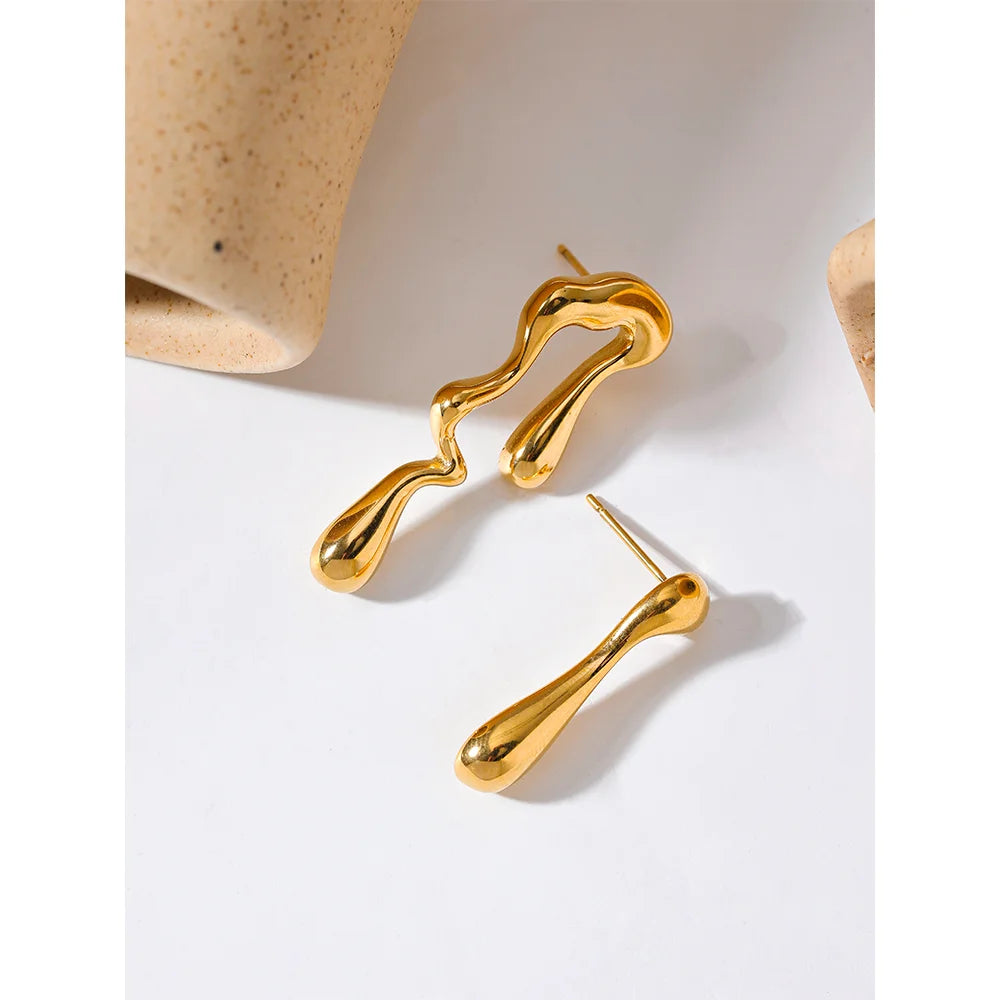 Boucles d'oreilles clous asymétriques plaqué or véritable