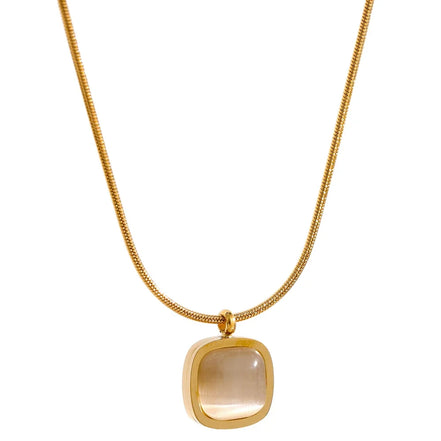 Collier pendentif carré jade vert