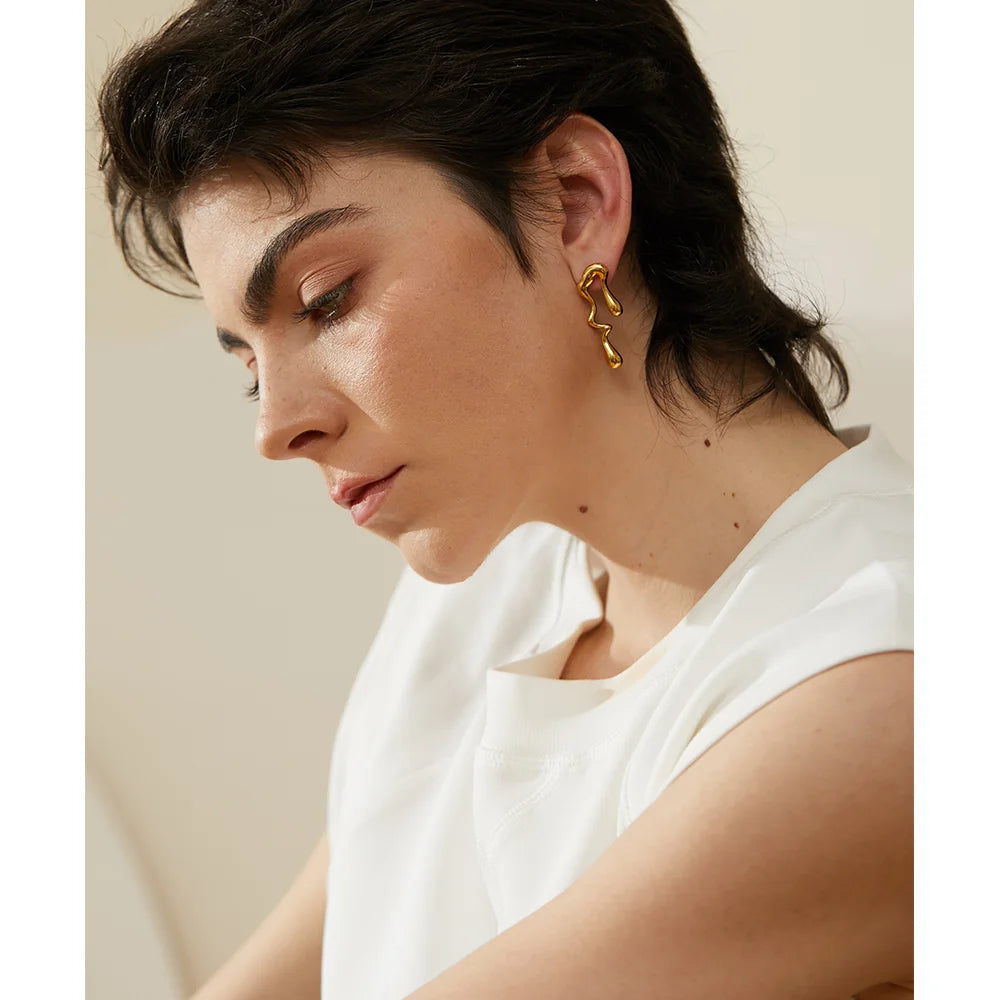 Boucles d'oreilles clous asymétriques plaqué or véritable