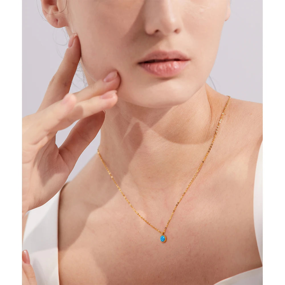 Collier pendentif Opale bleue foncé